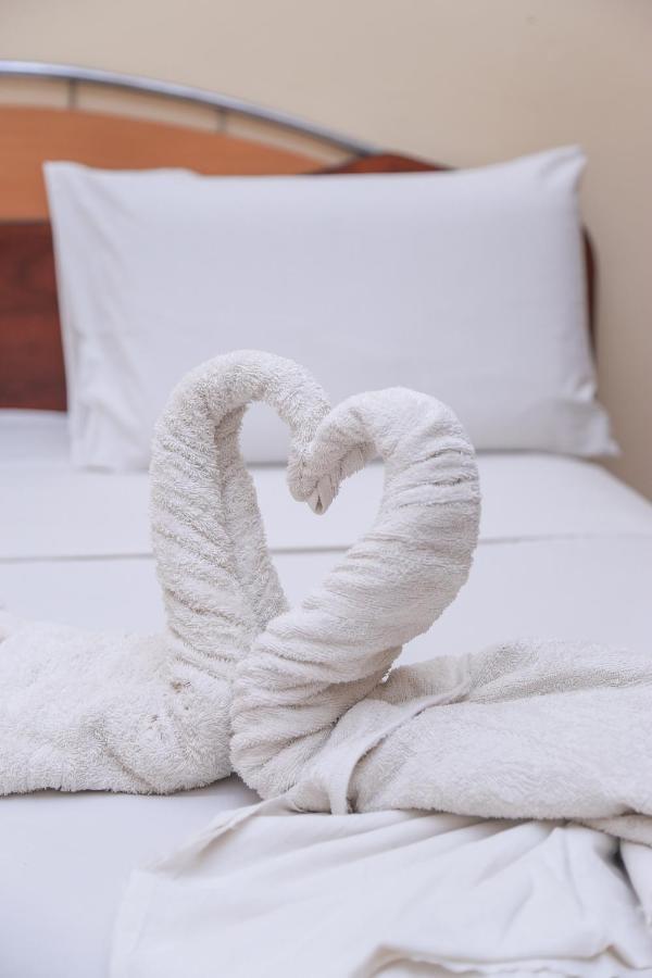 Milano Tourist Rest Hotel Anuradhapura Bagian luar foto
