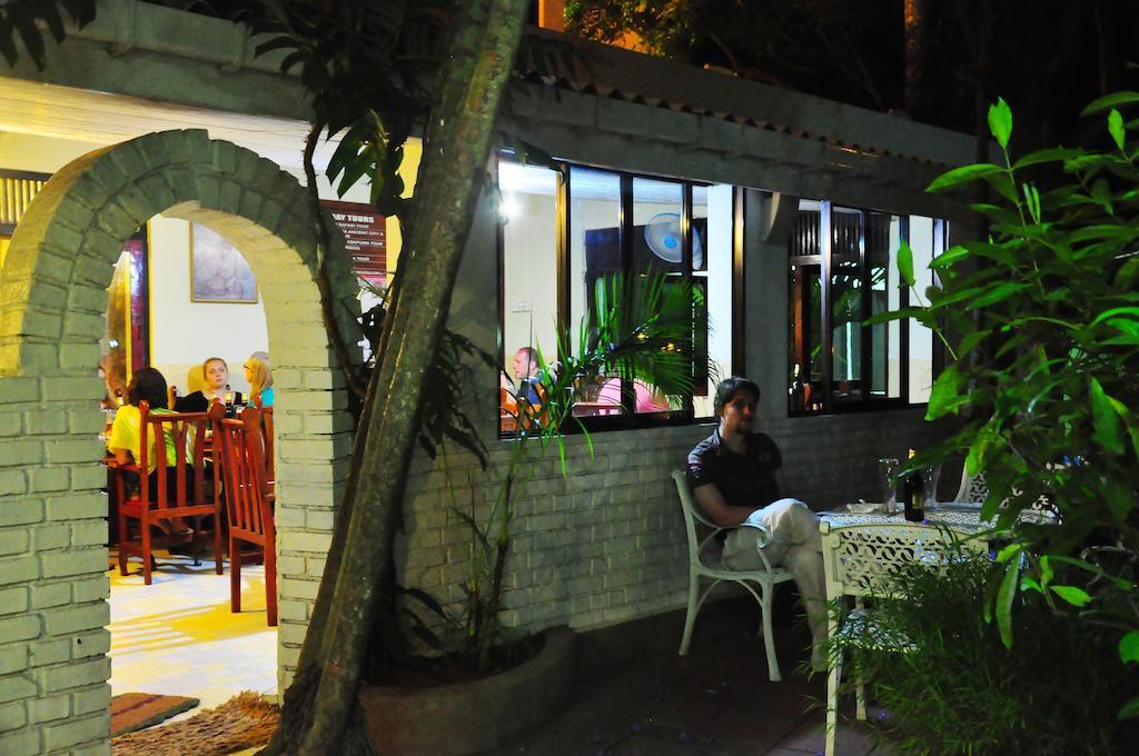 Milano Tourist Rest Hotel Anuradhapura Bagian luar foto