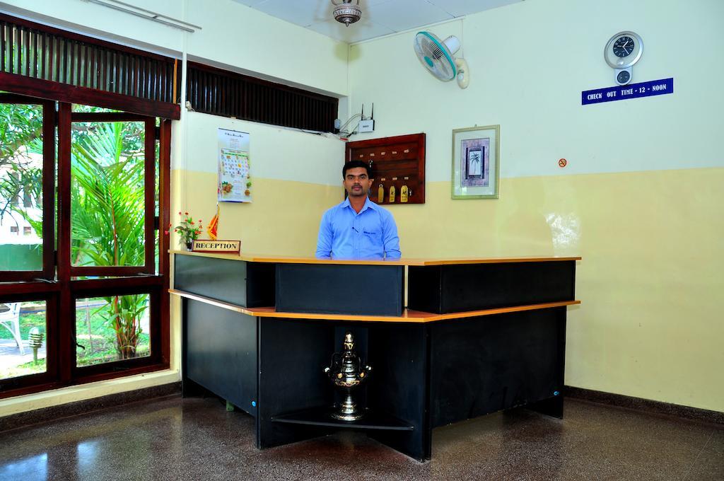 Milano Tourist Rest Hotel Anuradhapura Bagian luar foto
