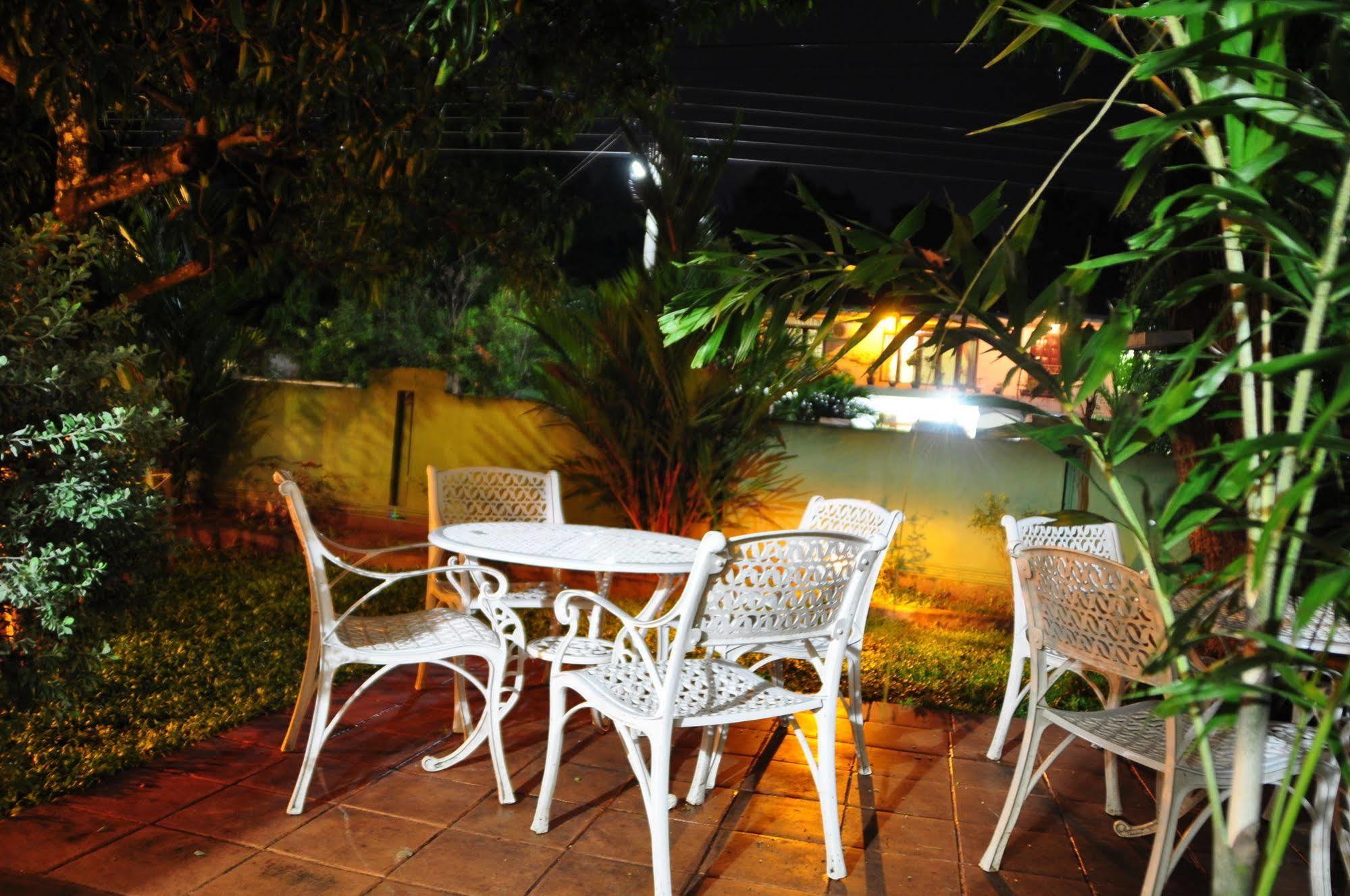 Milano Tourist Rest Hotel Anuradhapura Bagian luar foto