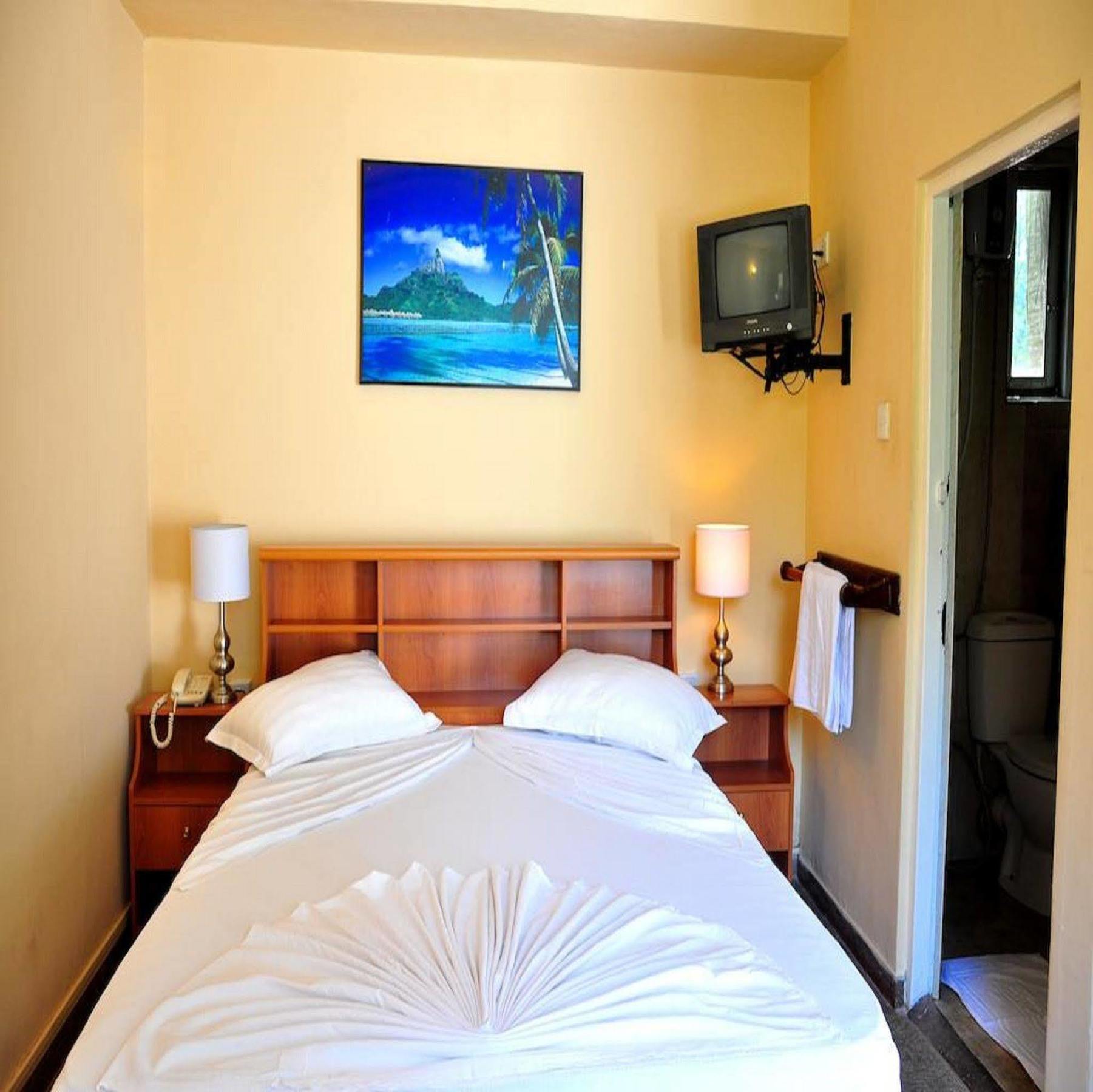 Milano Tourist Rest Hotel Anuradhapura Bagian luar foto